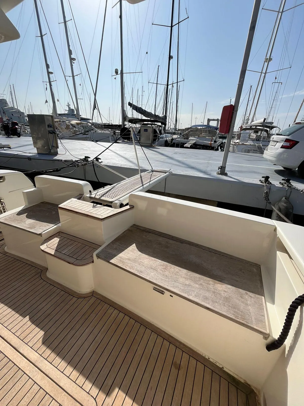 Ferretti 470 · 18
