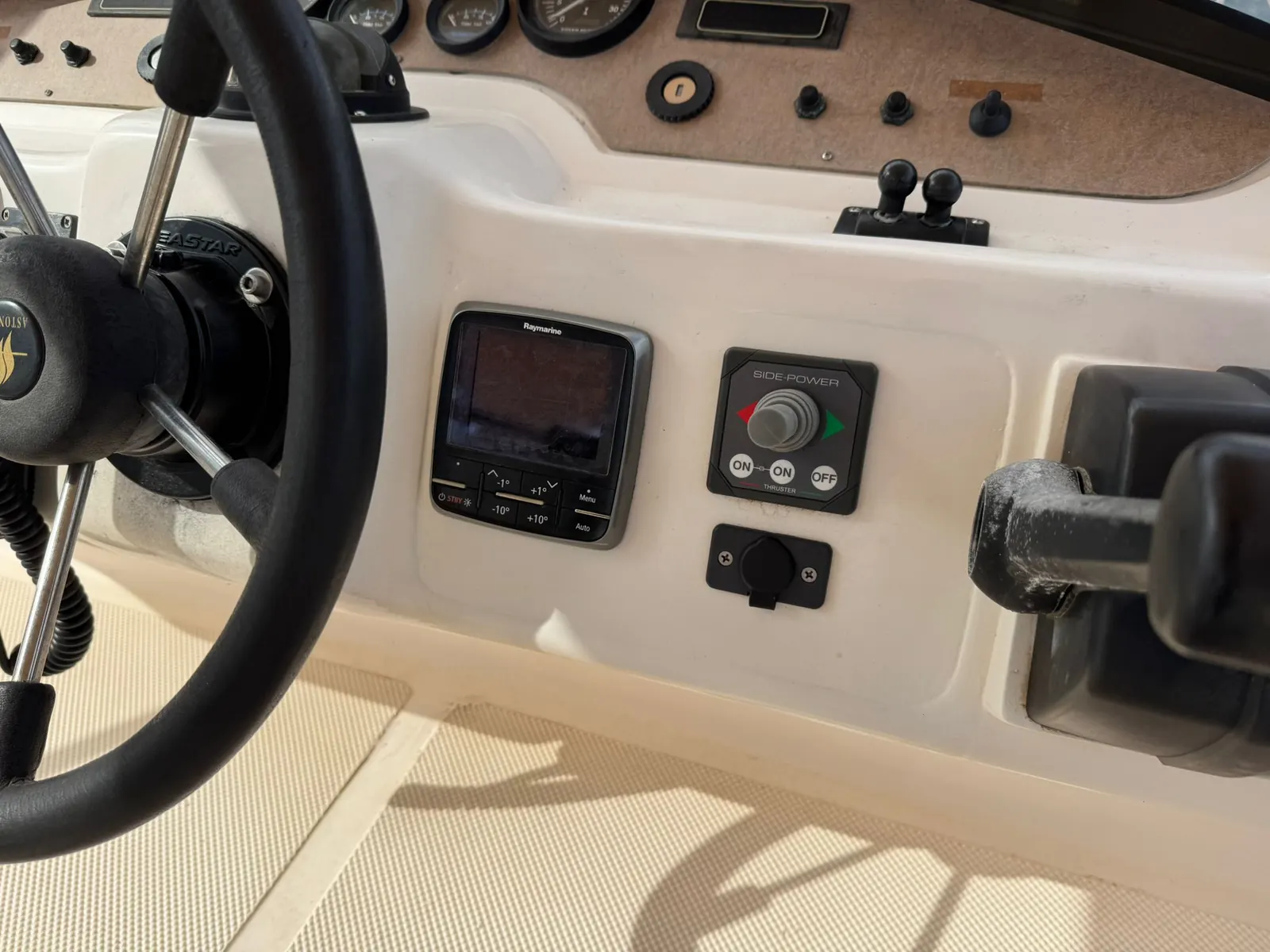 Astondoa 39 GL · 33
