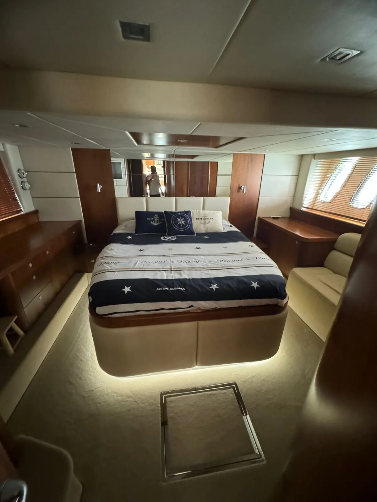 Sunseeker Predator 62 · 7