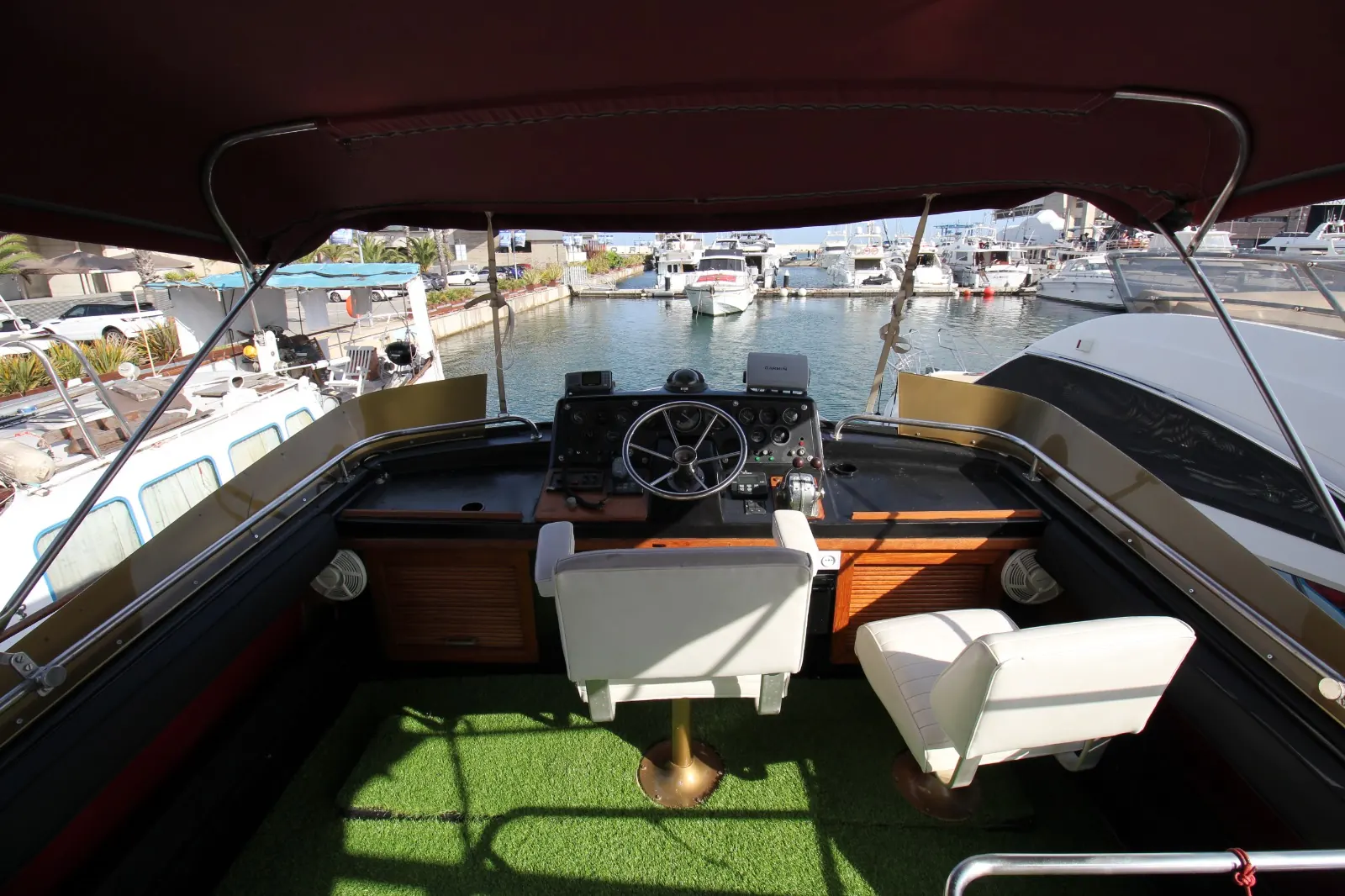 Silverton 40 Alft Cabin · 11