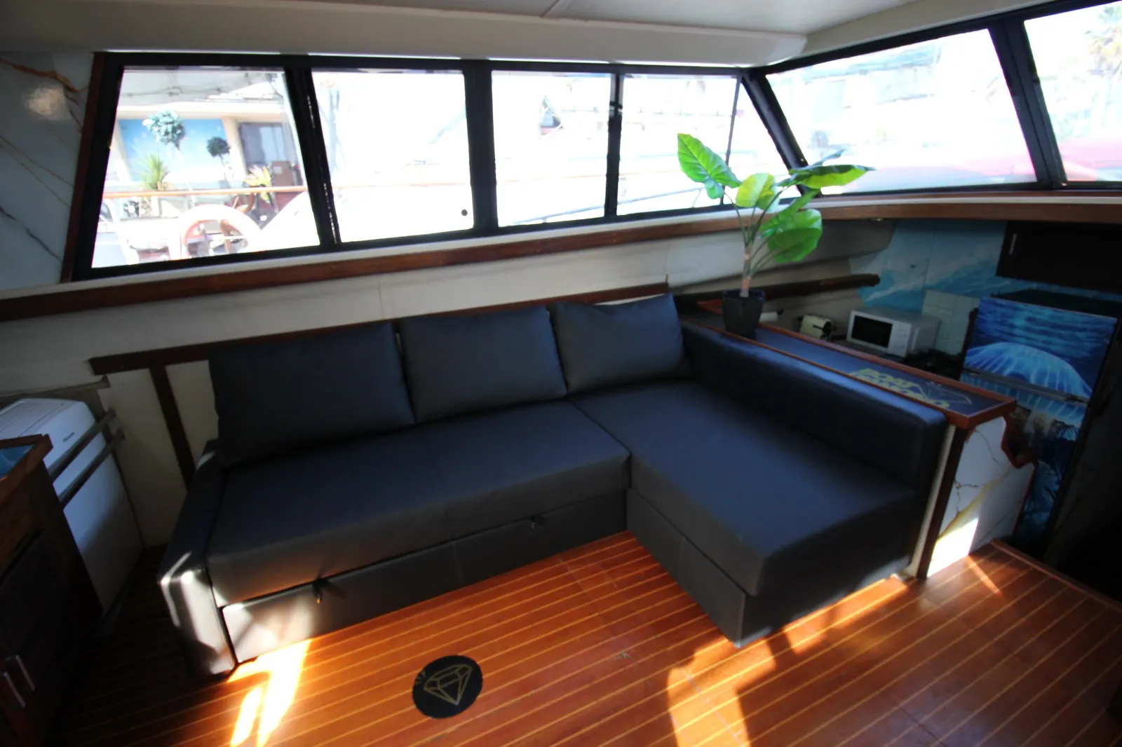 Silverton 40 Alft Cabin · 7